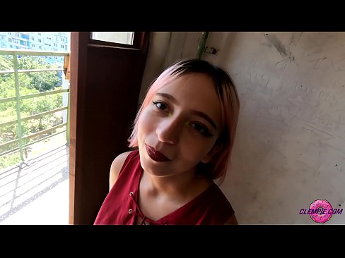 ❤️ Sha'awar ɗalibi yana tsotsar Baƙo a Waje - Cum A Fuskarsa ☑ Batsa vk ☑